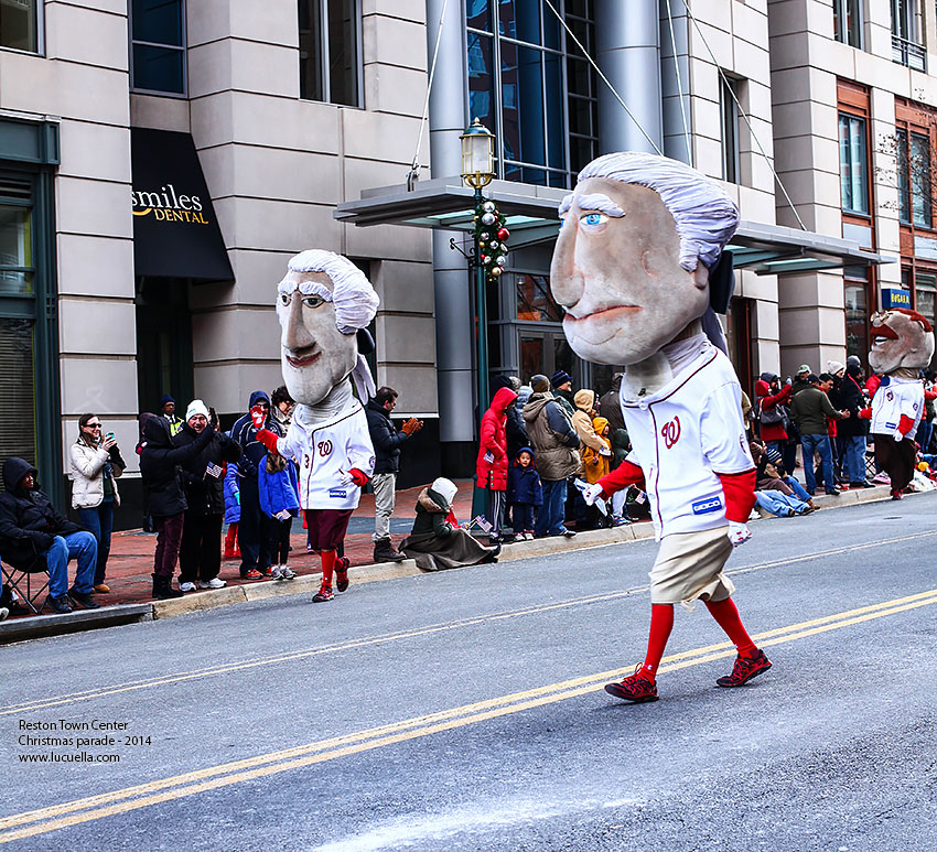 reston-town-center-christmas-parade-2014-